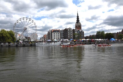 Smocze łodzie na rzece Elbląg