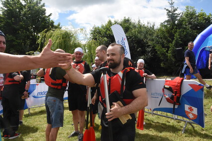 Smocze łodzie na rzece Elbląg