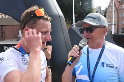 Triathloniści w sercu starówki