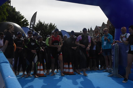 Triathloniści w sercu starówki