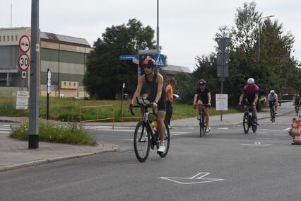 Triathloniści w sercu starówki