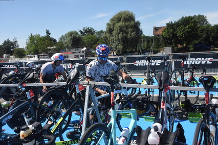 Triathloniści w sercu starówki
