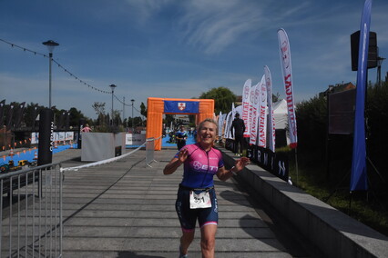 Triathloniści w sercu starówki