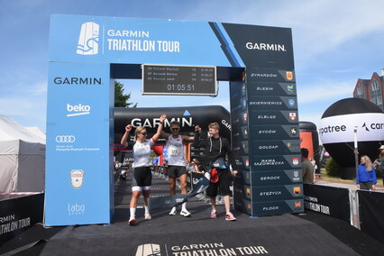 Triathloniści w sercu starówki