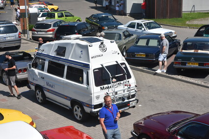 Hamburger w dłoń i w drogę