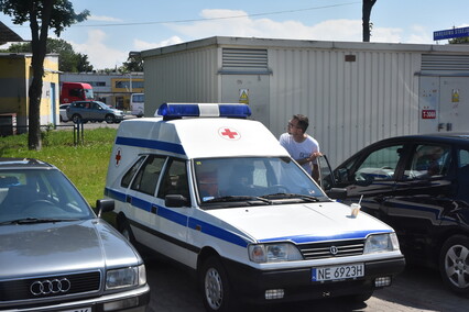 Hamburger w dłoń i w drogę