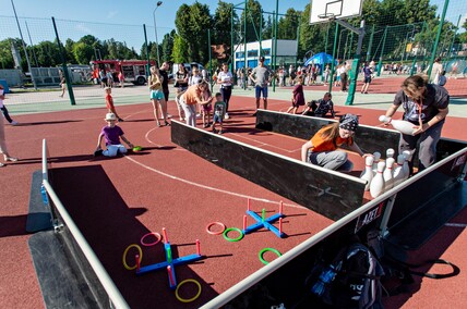 Symulator zderzeń, alkogogle i inne atrakcje na Kalbarze