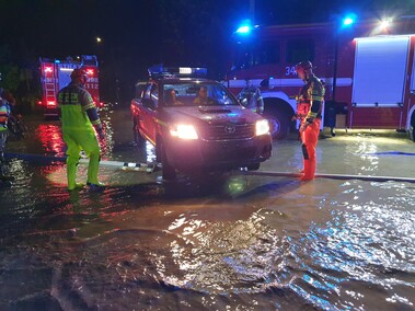Tolkmicko całą noc walczyło z żywiołem