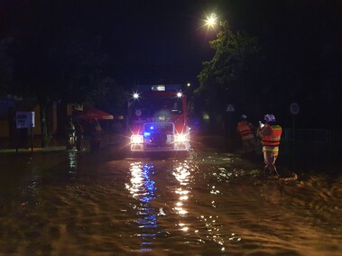 Tolkmicko całą noc walczyło z żywiołem