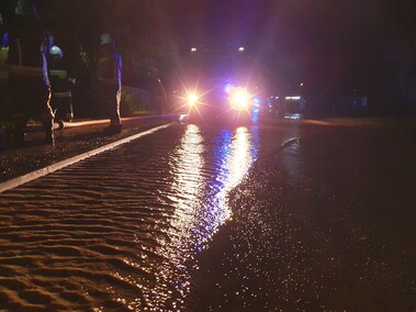 Tolkmicko całą noc walczyło z żywiołem