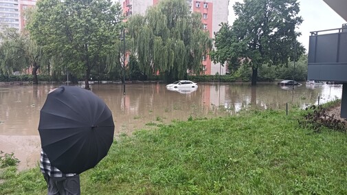 Kumiela też wylała. Zalana ul. Związku Jaszczurczego i okolice