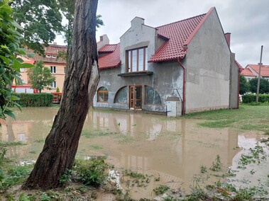 „Nie spaliśmy, nie mamy prądu, wody, nic...” (aktualizacja)