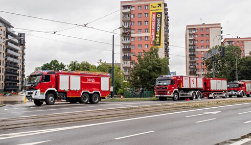 Szpital uratowany przed wodą, okolice zalane