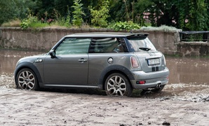 Przy Kumieli dzień po powodzi