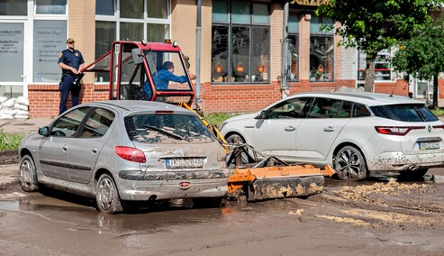 Przy Kumieli dzień po powodzi