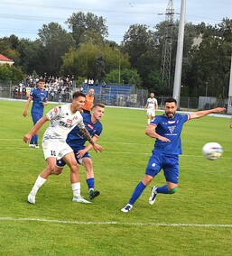 \"Absolwenci\" olimpijskiej Akademii dają remis na inaugurację