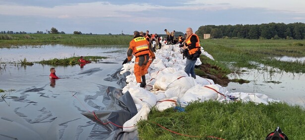 Koniec akcji w Świętym Gaju. Wał został uszczelniony