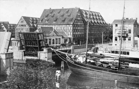 Z Henrykiem Grzelakiem wycieczka w przeszłość