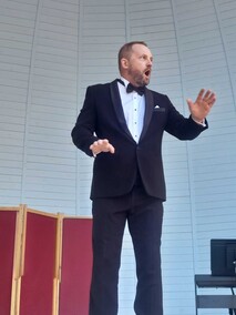 Letni salon żegnamy operetką 