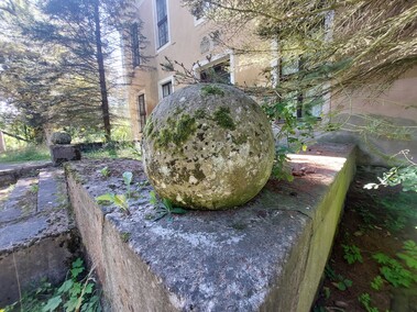 Pałac nad jeziorem  (Letnie przystAnki  odc. 8) 