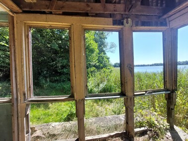 Pałac nad jeziorem  (Letnie przystAnki  odc. 8) 