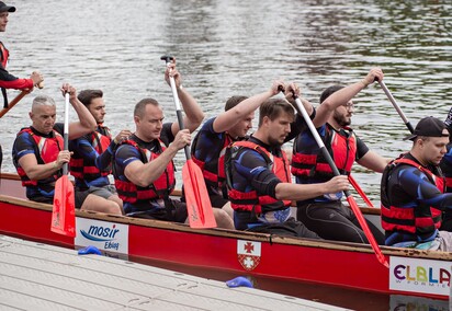 Smocze regaty na elbląskiej rzece