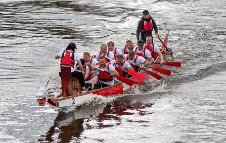 Smocze regaty na elbląskiej rzece