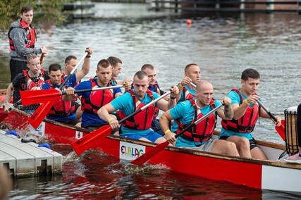 Smocze regaty na elbląskiej rzece