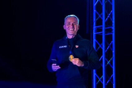 Piątka pod gwiazdami