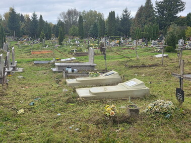 Czytelniczka: Tam też leżą ludzie...