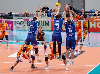 Pięć setów na inaugurację Plusligi w Elblągu