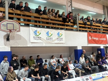 Przekonujące zwycięstwo koszykarzy