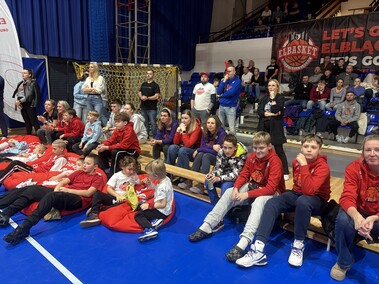 Przekonujące zwycięstwo koszykarzy