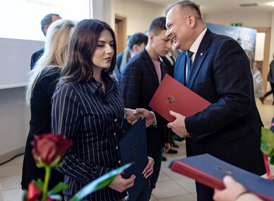 Stypendia dla najzdolniejszych