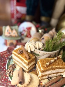 Nowa Holandia rusza ze świąteczną ofertą. Zamów tradycyjne potrawy na Wigilię — bez stresu i bez gotowania!