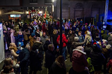 Choinka już świeci
