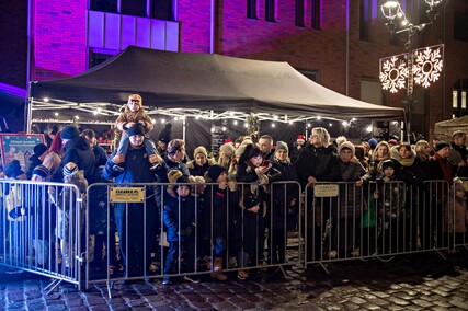 Choinka już świeci