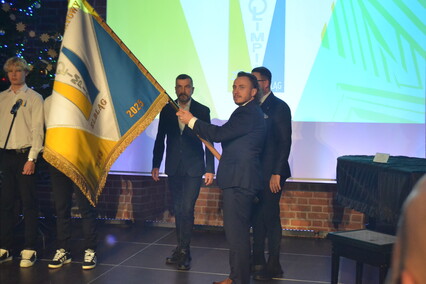 Nowy sztandar na 80. urodziny