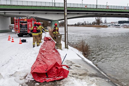 Stan alarmowy na rzece Elbląg. Bulwar i ulica Panieńska zamknięte  (tekst aktualizowany) 