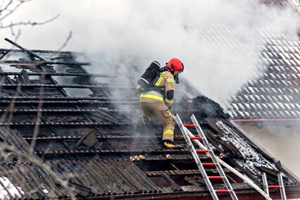 Mama z dzieckiem straciła dach nad głową w pożarze. Potrzebna pomoc  (aktualizacja) 