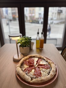 Pizzeria Mała Roma. Rzym nieopodal Bramy Targowej