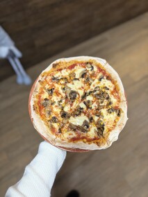Pizzeria Mała Roma. Rzym nieopodal Bramy Targowej