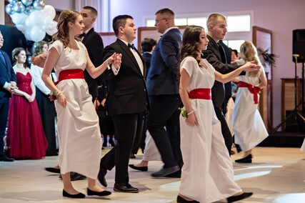 Zaczynamy studniówki! Tak bawili się uczniowie Zespołu Szkół Gospodarczych