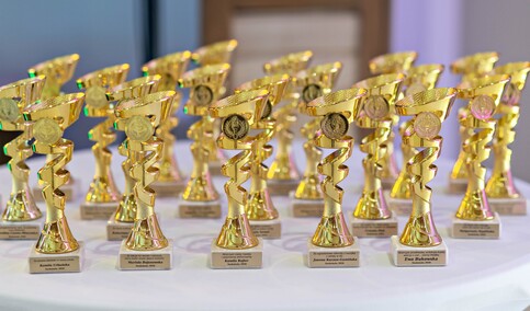 Zaczynamy studniówki! Tak bawili się uczniowie Zespołu Szkół Gospodarczych