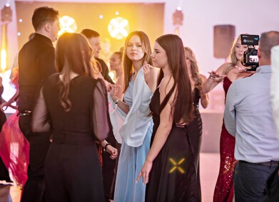 Zaczynamy studniówki! Tak bawili się uczniowie Zespołu Szkół Gospodarczych