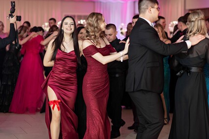 Zaczynamy studniówki! Tak bawili się uczniowie Zespołu Szkół Gospodarczych