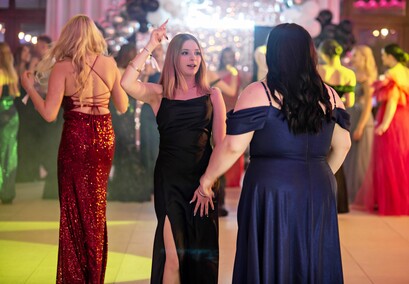 Zaczynamy studniówki! Tak bawili się uczniowie Zespołu Szkół Gospodarczych