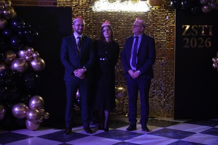 \"Studniówka niepowtarzalna jak każdy z was\"