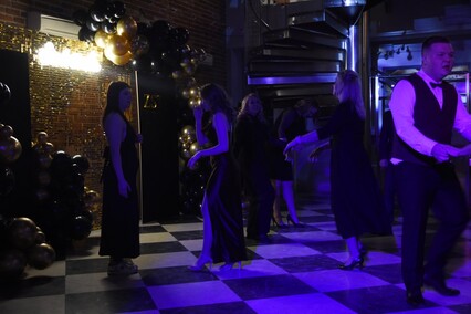 \"Studniówka niepowtarzalna jak każdy z was\"