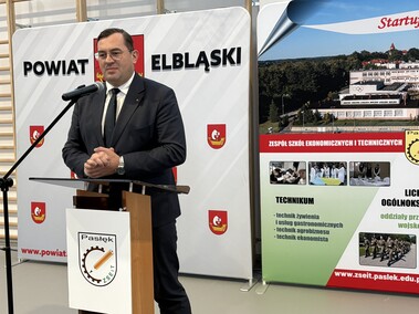 Uczniowie będą uczyli się obsługi dronów